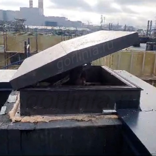 Люк выхода на кровлю Лаз-С двускатный утепленный кровельный Скат